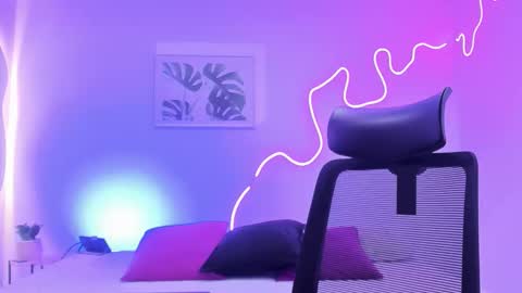 C H E R R Y online show from November 14, 11:53 am