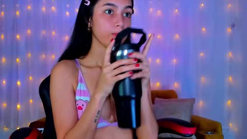 Snapshot of cherylbutler chatting on March 8, 8:25 pm Cheryl online show from March 8, 8:25 pm