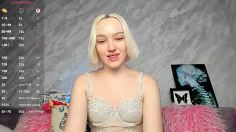 Snapshot of cherylmason chatting on December 14, 10:47 pm Cheryl online show from December 14, 10:47 pm