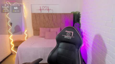 Chiara  online show from September 22, 7:05 pm