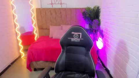 Chiara  online show from October 14, 7:14 pm