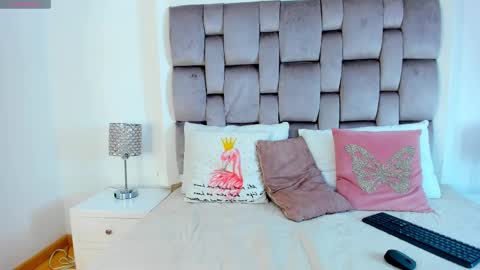 Chiki online show from October 12, 7:46 pm