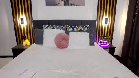 Follow My New account online show from September 18, 4:14 am