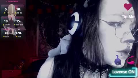 Snapshot of chloe_crystall_killer chatting on October 20, 11:54 am chloe_crystall_killer online show from October 20, 11:54 am