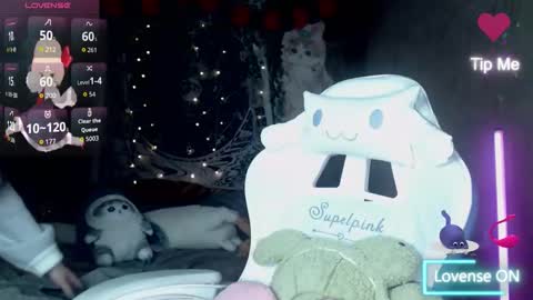 Snapshot of chloe_crystall_killer chatting on December 16, 8:30 am chloe_crystall_killer online show from December 16, 8:30 am