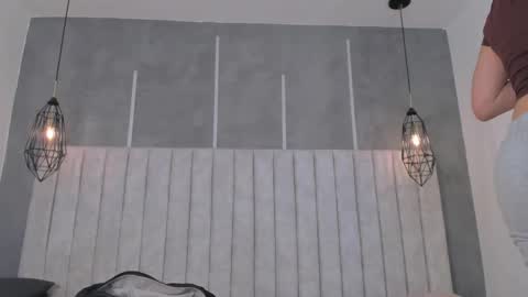 Snapshot of chloe_dee_ chatting on February 15, 11:17 am Chloe online show from February 15, 11:17 am