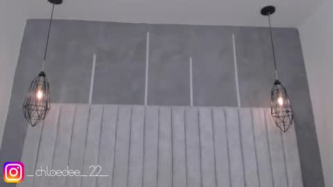 Snapshot of chloe_dee_ chatting on March 2, 10:56 am Chloe online show from March 2, 10:56 am