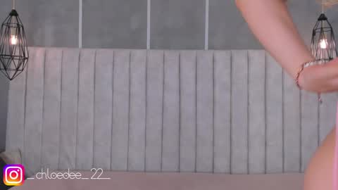 Snapshot of chloe_dee_ chatting on March 9, 12:31 pm Chloe online show from March 9, 12:31 pm