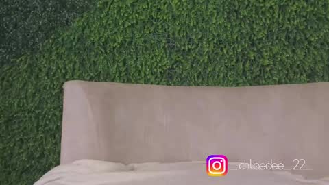 Snapshot of chloe_dee_ chatting on October 4, 11:19 am Chloe online show from October 4, 11:19 am