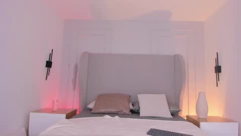 Snapshot of chloe_dee_ chatting on November 17, 12:44 pm Chloe online show from November 17, 12:44 pm