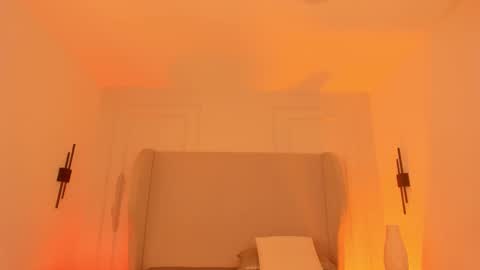 Snapshot of chloe_dee_ chatting on December 4, 12:36 pm Chloe online show from December 4, 12:36 pm