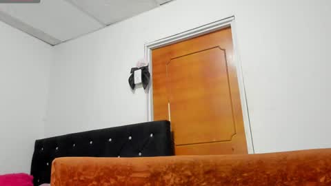 Snapshot of chloe_evanx_ chatting on January 6, 7:02 pm Chloe Evanx online show from January 6, 7:02 pm