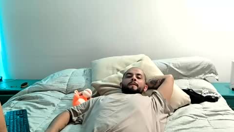 Snapshot of chloe_johnson_1 chatting on December 8, 6:33 am sammy online show from December 8, 6:33 am