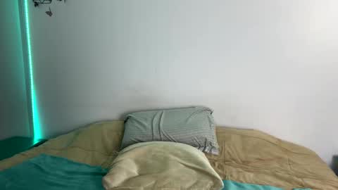 Snapshot of chloe_johnson_1 chatting on March 4, 4:27 am sammy online show from March 4, 4:27 am