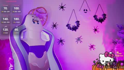 CLOE  online show from October 20, 9:37 pm