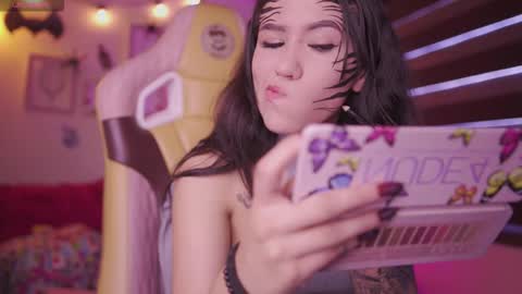 CLOE  online show from October 28, 10:12 pm