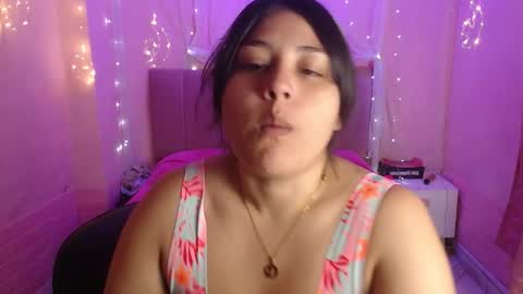 Snapshot of chloe_smith5 chatting on October 9, 1:31 pm chloe_smith5 online show from October 9, 1:31 pm