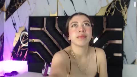 chloe chain online show from November 23, 11:54 am