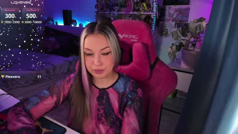 ChloeKohaku online show from December 18, 3:26 am