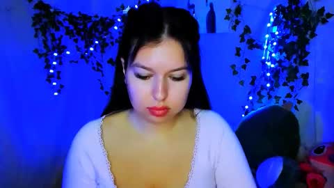 Snapshot of chloericci chatting on December 18, 11:16 am ChloeRicci online show from December 18, 11:16 am