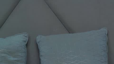 Chloe Vee online show from September 13, 4:01 am