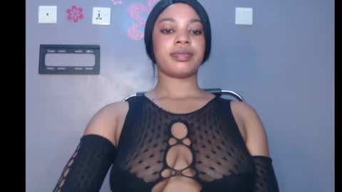 Snapshot of choco_chocox chatting on February 11, 1:51 pm ESTHER online show from February 11, 1:51 pm