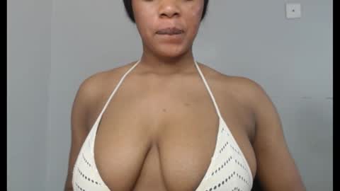 Snapshot of choco_chocox chatting on September 16, 9:43 am ESTHER online show from September 16, 9:43 am