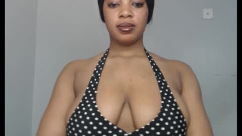 Snapshot of choco_chocox chatting on September 23, 8:39 am ESTHER online show from September 23, 8:39 am