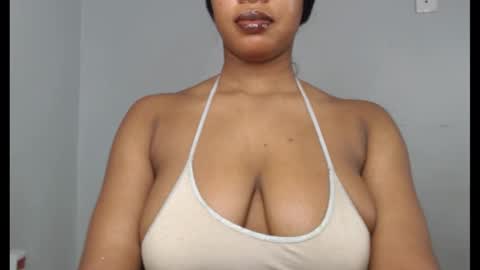 Snapshot of choco_chocox chatting on October 9, 7:50 am ESTHER online show from October 9, 7:50 am