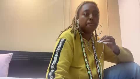 ChocolateCakeQueen online show from December 5, 1:03 am