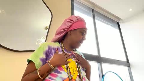 ChocolateCakeQueen online show from March 1, 4:54 pm