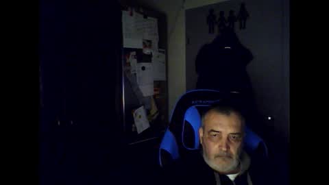 Chris online show from November 1, 6:37 am