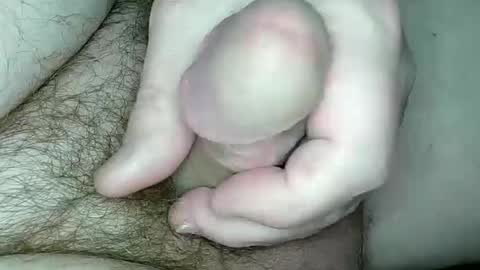 chris_loves_to_please online show from January 16, 5:21 am