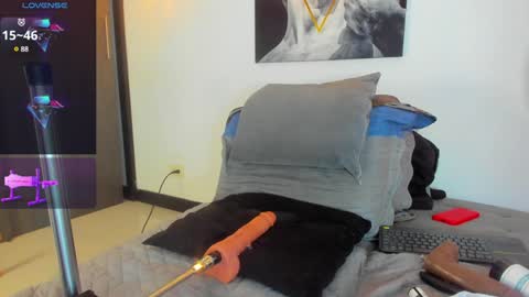 chris_milleer online show from December 26, 4:32 am