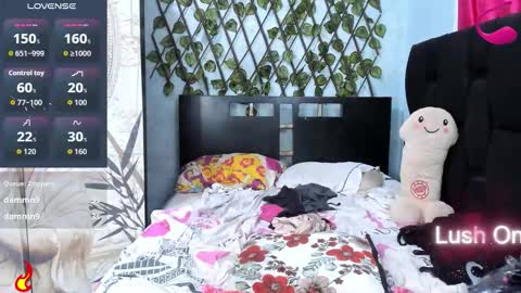 Snapshot of chris_shemale chatting on November 18, 6:34 pm chris online show from November 18, 6:34 pm