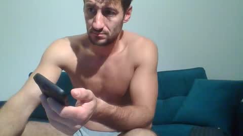 chrisaron online show from November 22, 4:33 am