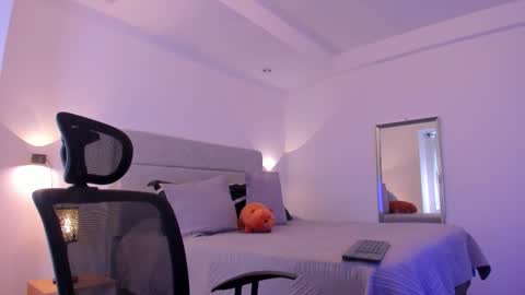 chrismorgan24 online show from October 11, 2:26 pm