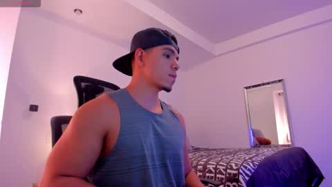 chrismorgan24 online show from November 5, 11:38 pm