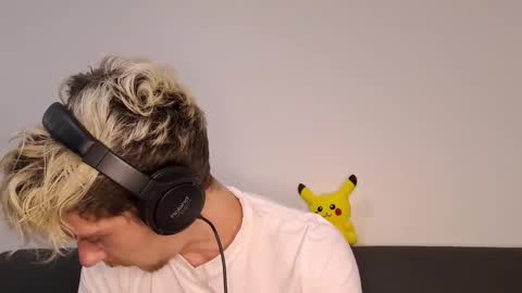 Snapshot of chrisslicer chatting on October 21, 11:27 pm Christopher online show from October 21, 11:27 pm