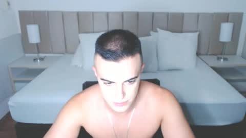 christiandiorx online show from December 31, 3:12 am