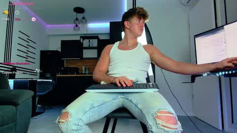 UPVOTE ME ------  ILL DO SOMETHING FOR FREE online show from January 3, 7:07 pm