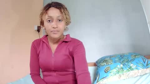 Snapshot of christine213 chatting on March 9, 8:29 am christine213 online show from March 9, 8:29 am