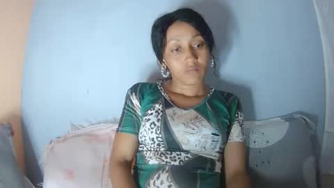 Snapshot of christine213 chatting on October 12, 8:35 am christine213 online show from October 12, 8:35 am