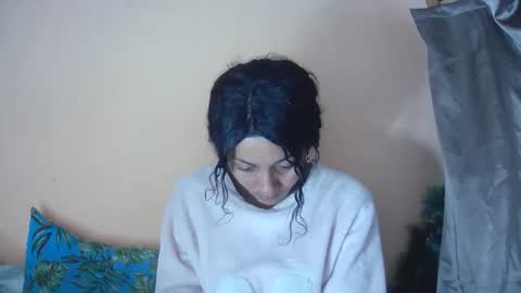 Snapshot of christine213 chatting on November 1, 11:29 pm christine213 online show from November 1, 11:29 pm