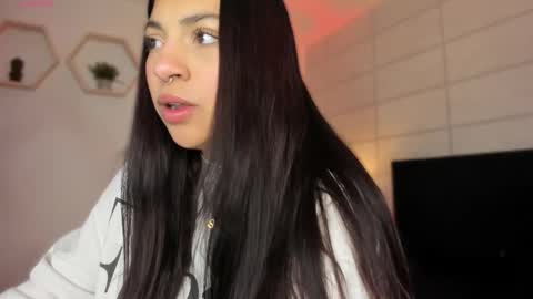 Christine  online show from September 26, 11:58 am