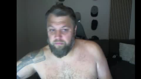 Snapshot of chrizz80 chatting on October 7, 5:15 am Chrizz online show from October 7, 5:15 am