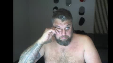 Snapshot of chrizz80 chatting on November 16, 12:05 am Chrizz online show from November 16, 12:05 am