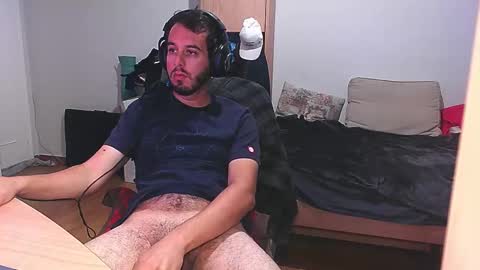 Chromefox123 online show from November 30, 6:17 am