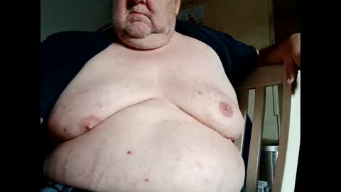 Snapshot of chubyluver11896 chatting on December 17, 4:24 pm chubyluver11896 online show from December 17, 4:24 pm