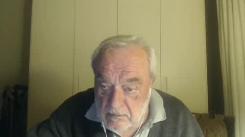 ciaoamoremio4 online show from December 8, 2:28 am